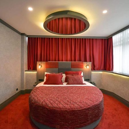 A11 Hotel Atasehir Istanbul Bagian luar foto