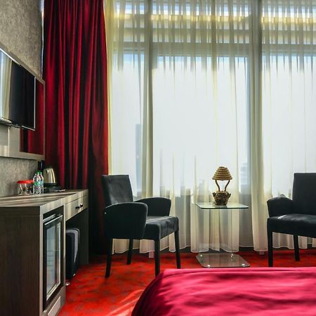 A11 Hotel Atasehir Istanbul Bagian luar foto