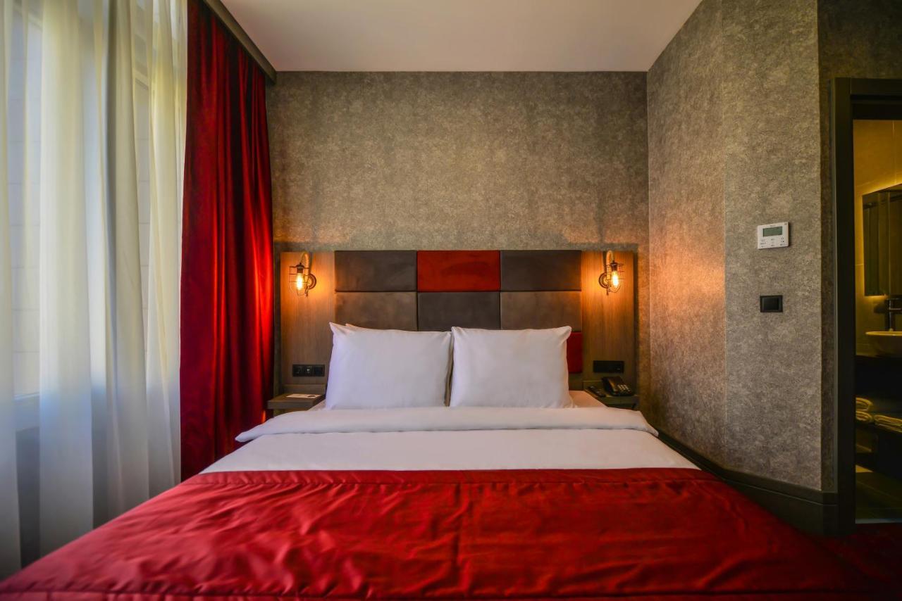 A11 Hotel Atasehir Istanbul Bagian luar foto