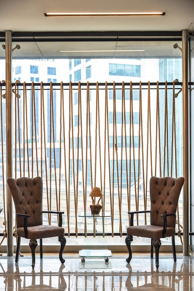 A11 Hotel Atasehir Istanbul Bagian luar foto