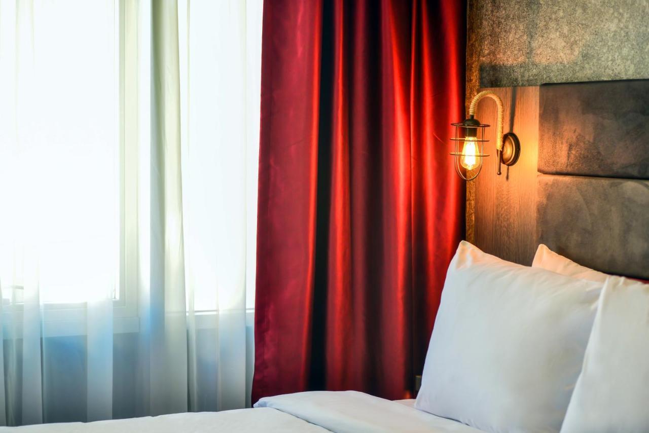 A11 Hotel Atasehir Istanbul Bagian luar foto