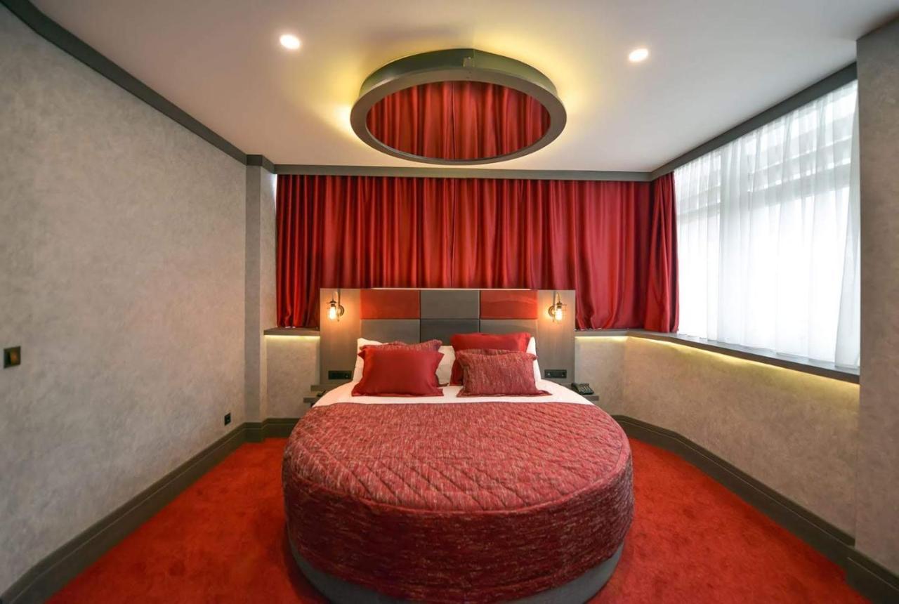 A11 Hotel Atasehir Istanbul Bagian luar foto