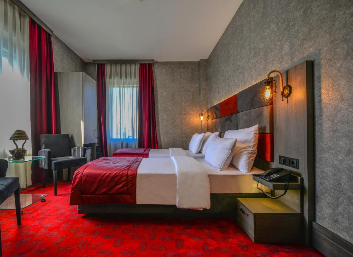 A11 Hotel Atasehir Istanbul Bagian luar foto