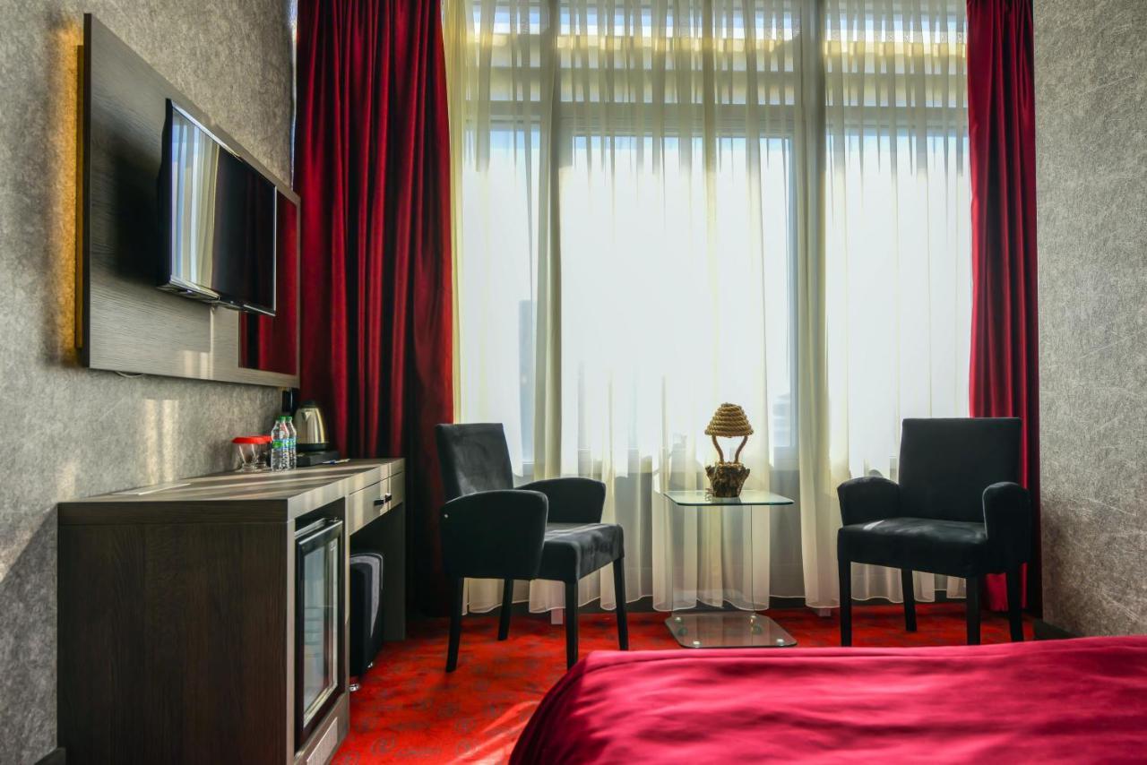 A11 Hotel Atasehir Istanbul Bagian luar foto