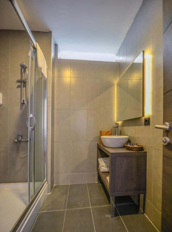 A11 Hotel Atasehir Istanbul Bagian luar foto